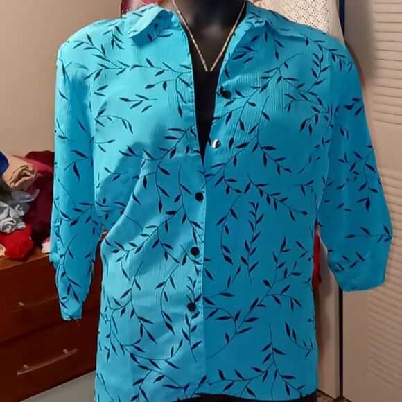 Blouse bundle - Picture 3 of 6